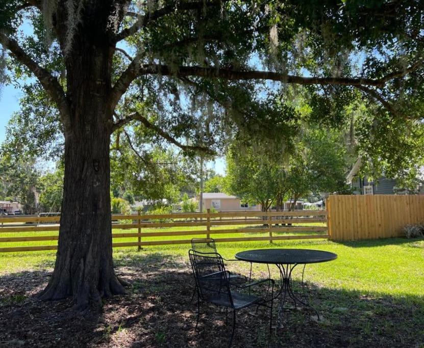 The Little Barn Are Looking For! Umatilla