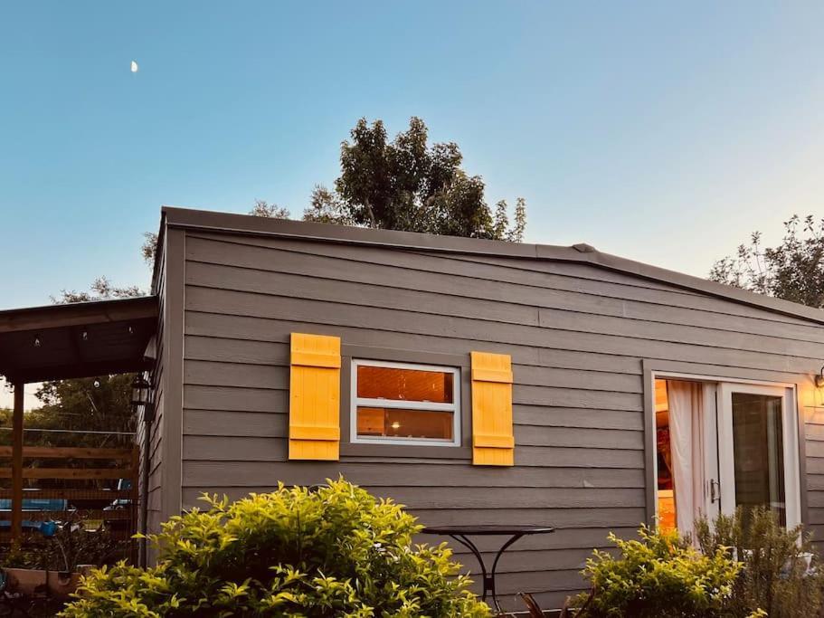 The Little Barn Are Looking For! * Umatilla